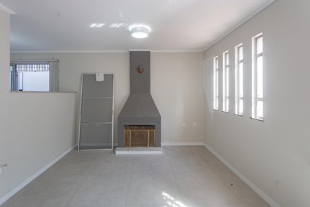 Casa à venda com 410m², 4 quartos e 4 vagasSala