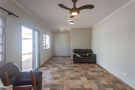 Casa à venda com 410m², 4 quartos e 4 vagasEdicula