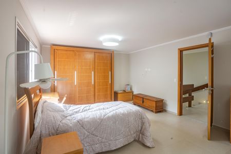 Casa à venda com 410m², 4 quartos e 4 vagasSuíte 3