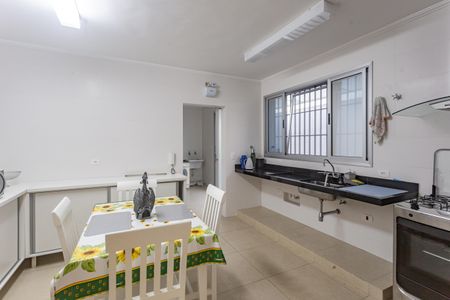 Casa à venda com 410m², 4 quartos e 4 vagasCozinha
