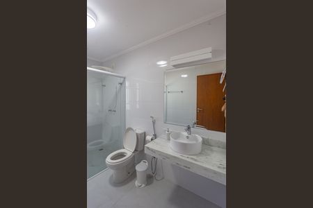 Casa à venda com 410m², 4 quartos e 4 vagasBanheiro da Suíte 2