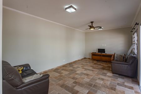 Casa à venda com 410m², 4 quartos e 4 vagasEdicula