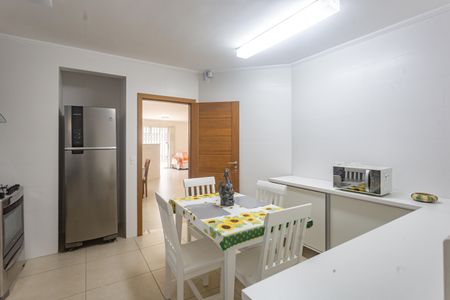 Casa à venda com 410m², 4 quartos e 4 vagasCozinha