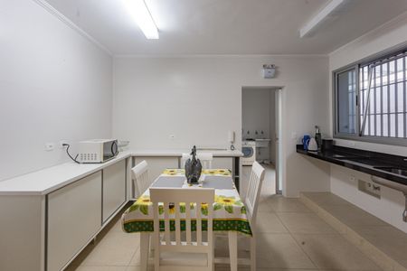 Casa à venda com 410m², 4 quartos e 4 vagasCozinha