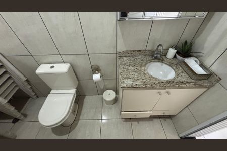 Casa à venda com 270m², 3 quartos e 2 vagasPorão - Banheiro