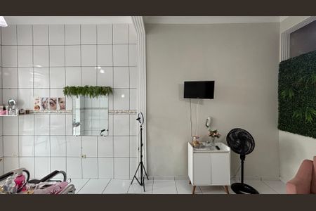 Casa à venda com 270m², 3 quartos e 2 vagasPorão