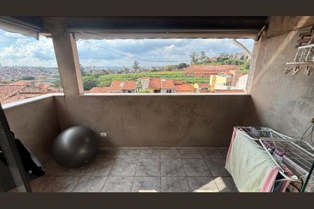 Casa à venda com 270m², 3 quartos e 2 vagasQuarto 2 Varanda