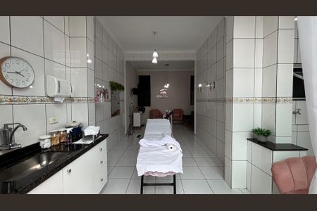 Casa à venda com 270m², 3 quartos e 2 vagasPorão