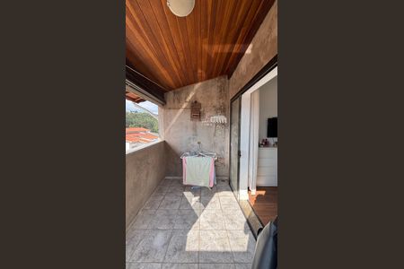 Casa à venda com 270m², 3 quartos e 2 vagasQuarto 2 Varanda