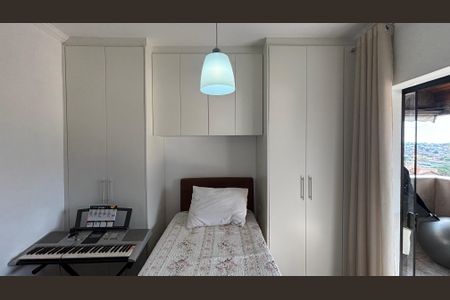 Casa à venda com 270m², 3 quartos e 2 vagasQuarto 2