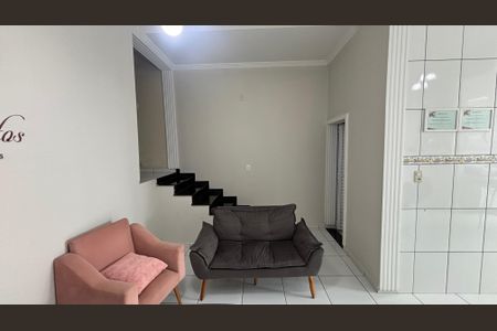 Casa à venda com 270m², 3 quartos e 2 vagasPorão