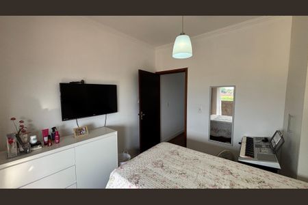 Casa à venda com 270m², 3 quartos e 2 vagasQuarto 2