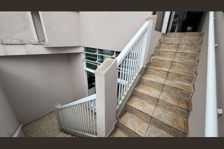 Casa à venda com 270m², 3 quartos e 2 vagasEscada - Quintal