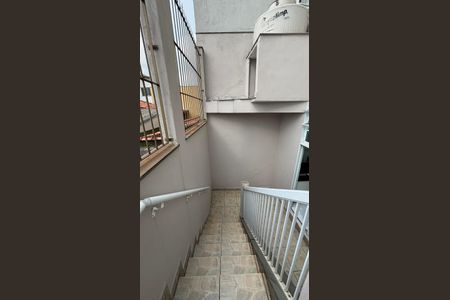 Casa à venda com 270m², 3 quartos e 2 vagasEscada - Quintal