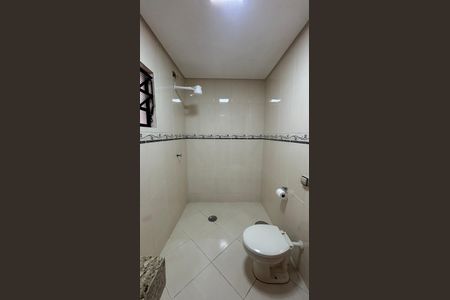 Casa à venda com 270m², 3 quartos e 2 vagasBanheiro