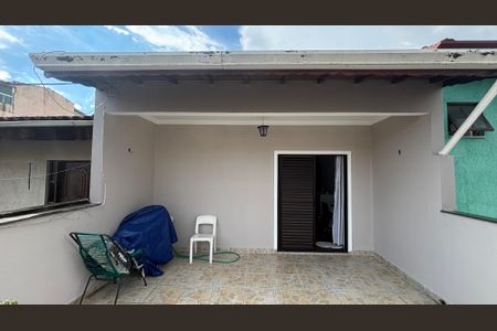 Casa à venda com 270m², 3 quartos e 2 vagasQuarto 1 Varanda