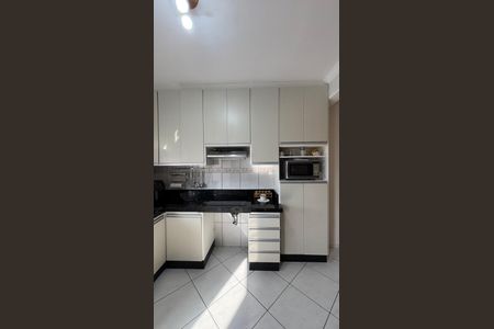 Casa à venda com 270m², 3 quartos e 2 vagasCozinha