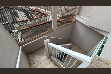 Casa à venda com 270m², 3 quartos e 2 vagasEscada - Quintal