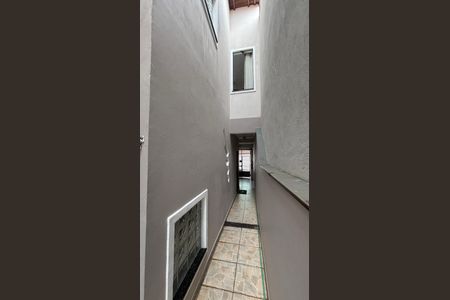 Casa à venda com 270m², 3 quartos e 2 vagasCorredor