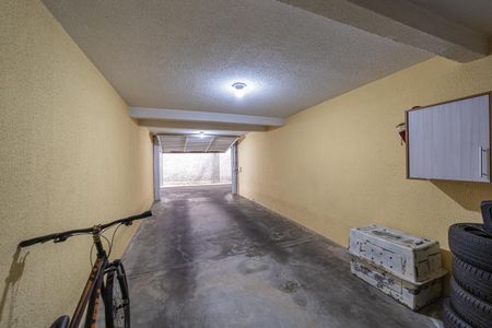 Casa de condomínio à venda com 180m², 3 quartos e 2 vagasGaragem