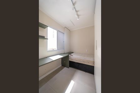 Casa de condomínio à venda com 180m², 3 quartos e 2 vagasQuarto 3