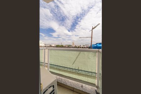 Casa de condomínio à venda com 180m², 3 quartos e 2 vagasVaranda do Quarto 1