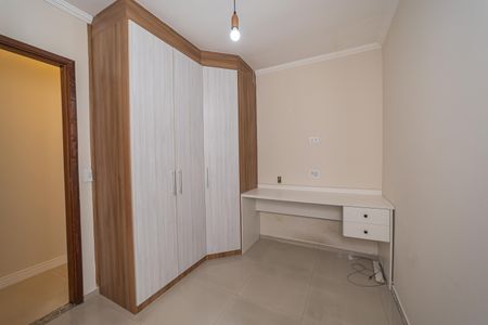 Casa de condomínio à venda com 180m², 3 quartos e 2 vagasQuarto 2