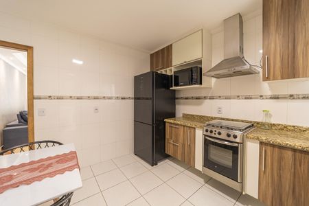 Casa de condomínio à venda com 180m², 3 quartos e 2 vagasCozinha