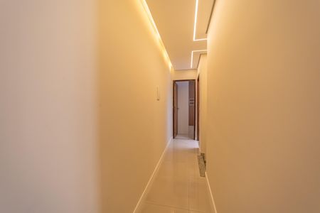 Casa de condomínio à venda com 180m², 3 quartos e 2 vagasCorredor