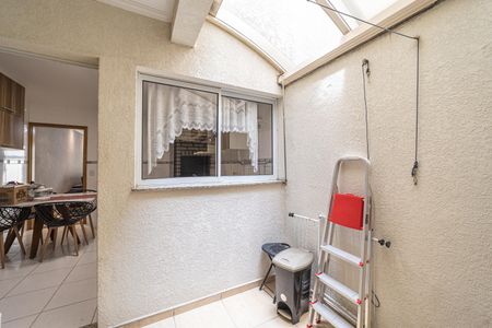 Casa de condomínio à venda com 180m², 3 quartos e 2 vagasÁrea de Serviço