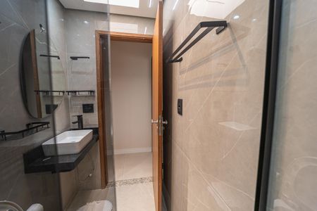 Casa de condomínio à venda com 180m², 3 quartos e 2 vagasBanheiro Social