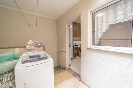 Casa de condomínio à venda com 180m², 3 quartos e 2 vagasÁrea de Serviço