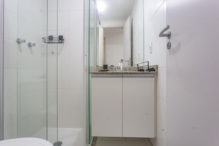 Apartamento à venda com 57m², 2 quartos e 1 vaga Apartamento à venda com 57m², 2 quartos e 1 vagaBanheiro Social