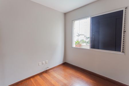 Apartamento para alugar com 141m², 4 quartos e 2 vagas Apartamento para alugar com 141m², 4 quartos e 2 vagasQuarto 3