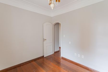 Apartamento para alugar com 141m², 4 quartos e 2 vagas Apartamento para alugar com 141m², 4 quartos e 2 vagasQuarto 2