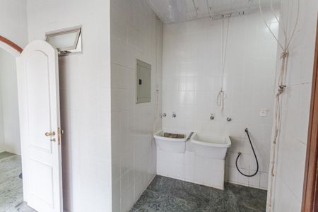 Apartamento para alugar com 141m², 4 quartos e 2 vagas Apartamento para alugar com 141m², 4 quartos e 2 vagasÁrea de Serviço