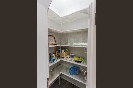 Apartamento para alugar com 141m², 4 quartos e 2 vagas Apartamento para alugar com 141m², 4 quartos e 2 vagasDespensa