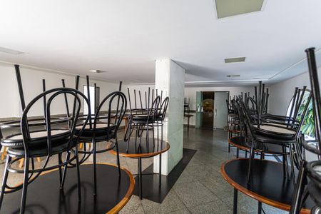 Apartamento para alugar com 141m², 4 quartos e 2 vagas Apartamento para alugar com 141m², 4 quartos e 2 vagasÁrea Comum - Salão de Festas