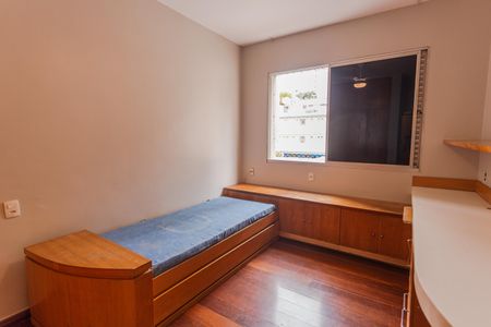 Apartamento para alugar com 141m², 4 quartos e 2 vagas Apartamento para alugar com 141m², 4 quartos e 2 vagasQuarto 4