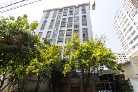 Apartamento para alugar com 141m², 4 quartos e 2 vagas Apartamento para alugar com 141m², 4 quartos e 2 vagasFachada