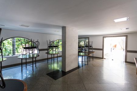 Apartamento para alugar com 141m², 4 quartos e 2 vagas Apartamento para alugar com 141m², 4 quartos e 2 vagasÁrea Comum - Salão de Festas