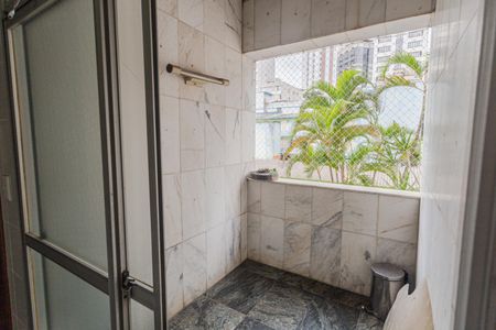 Apartamento para alugar com 141m², 4 quartos e 2 vagas Apartamento para alugar com 141m², 4 quartos e 2 vagasVaranda na Área de Serviço