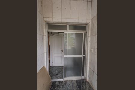 Apartamento para alugar com 141m², 4 quartos e 2 vagas Apartamento para alugar com 141m², 4 quartos e 2 vagasVaranda na Área de Serviço