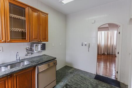 Apartamento para alugar com 141m², 4 quartos e 2 vagas Apartamento para alugar com 141m², 4 quartos e 2 vagasCozinha