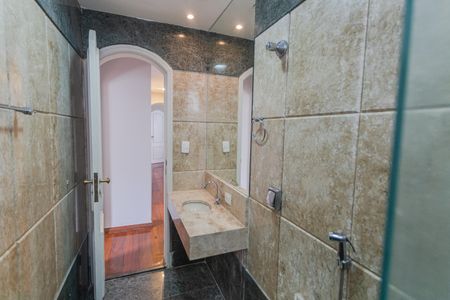 Apartamento para alugar com 141m², 4 quartos e 2 vagas Apartamento para alugar com 141m², 4 quartos e 2 vagasBanheiro Social