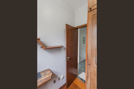Apartamento para alugar com 141m², 4 quartos e 2 vagas Apartamento para alugar com 141m², 4 quartos e 2 vagasQuarto de Serviço