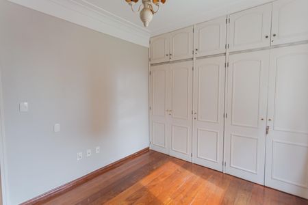 Apartamento para alugar com 141m², 4 quartos e 2 vagas Apartamento para alugar com 141m², 4 quartos e 2 vagasQuarto 2