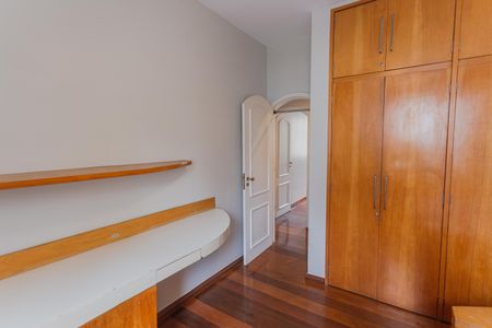 Apartamento para alugar com 141m², 4 quartos e 2 vagas Apartamento para alugar com 141m², 4 quartos e 2 vagasQuarto 4