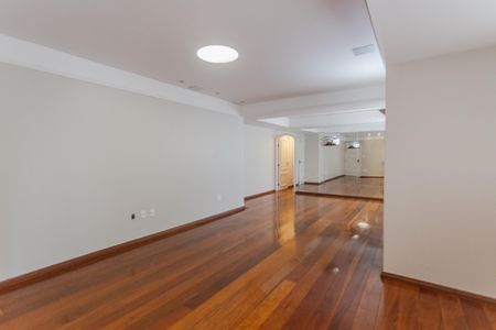Apartamento para alugar com 141m², 4 quartos e 2 vagas Apartamento para alugar com 141m², 4 quartos e 2 vagasSala