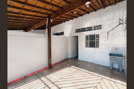 Casa para alugar com 58m², 1 quarto e 2 vagas Casa para alugar com 58m², 1 quarto e 2 vagasGaragem
